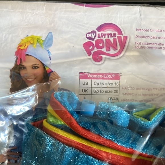 Rainbow Dash Hoodie - Picture 3 of 3